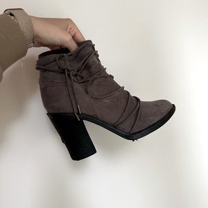 JG | Gray Heeled Booties